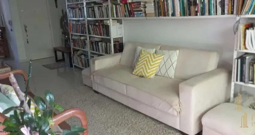 Apartamento com 2 quartos à venda no centro de florianópolis – em frente ao colé