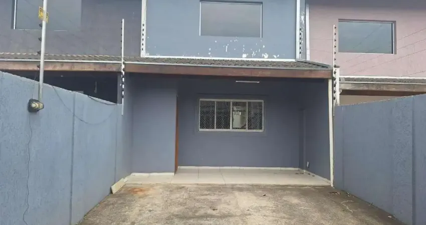 Sobrado para locação, com 02 dormitórios sendo 01 suíte, belo de um quintal, muito bem localizado n