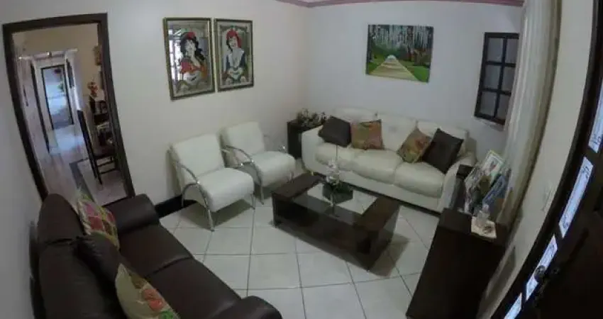Casa com 6 quartos à venda no Arvoredo, Contagem 