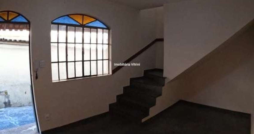 Casa com 2 quartos para alugar na Santa Terezinha, Belo Horizonte 