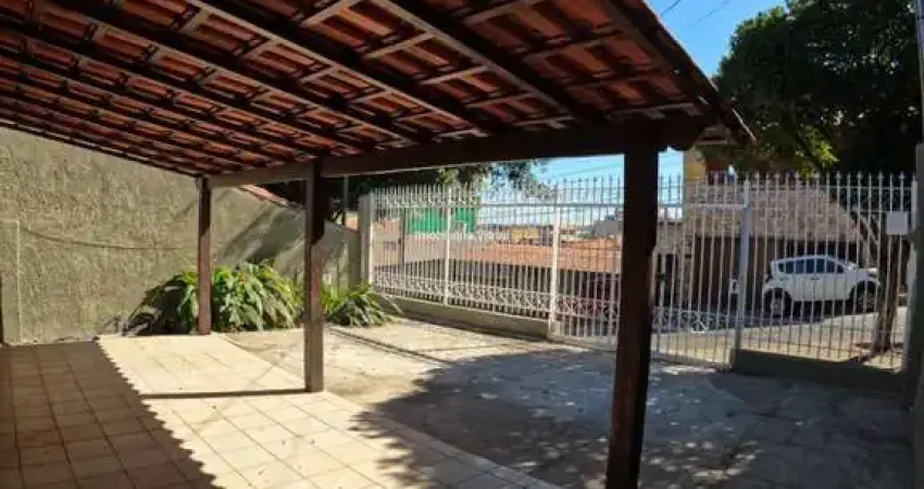 Casa com 3 quartos para alugar no Dom Bosco, Belo Horizonte 