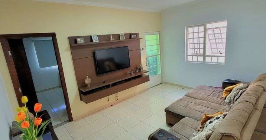 Excelente Oportunidade Casa a Venda na Vila Hortência
