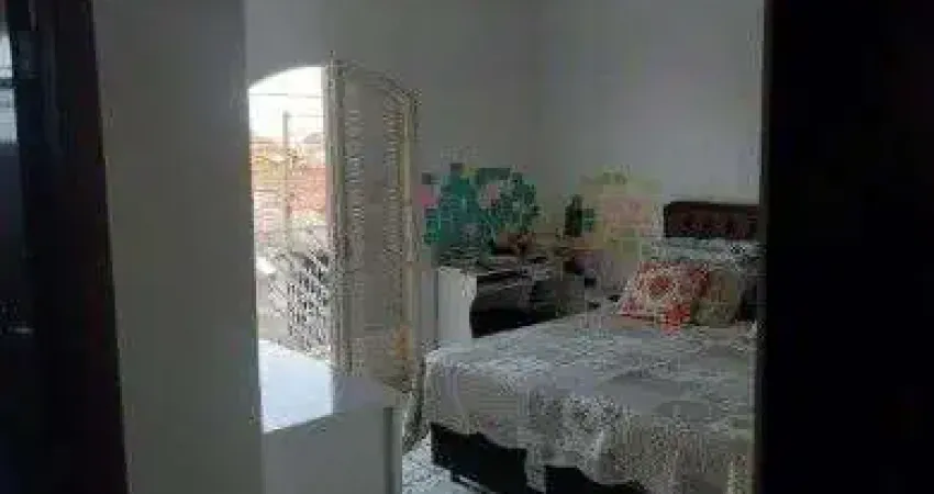 Oportunidade no Pq. Manchester: Casa com 2 Dormitórios, Área Gourmet e Garagem