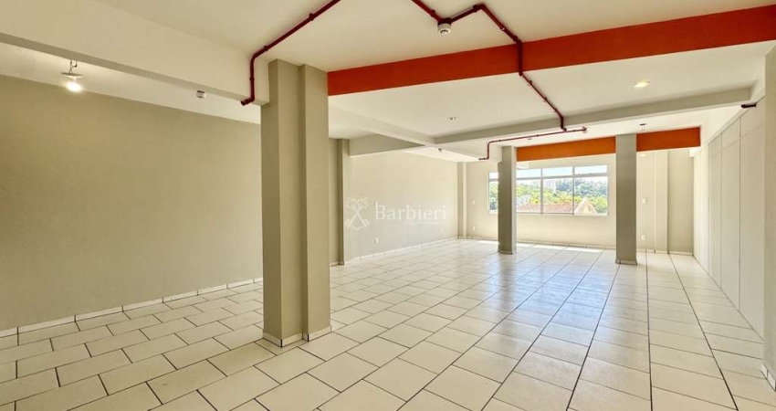 Ponto comercial com 3 salas para alugar em Água Verde, Blumenau 