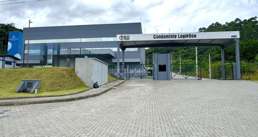 Barracão / Galpão / Depósito com 4 salas para alugar em Benedito, Indaial 