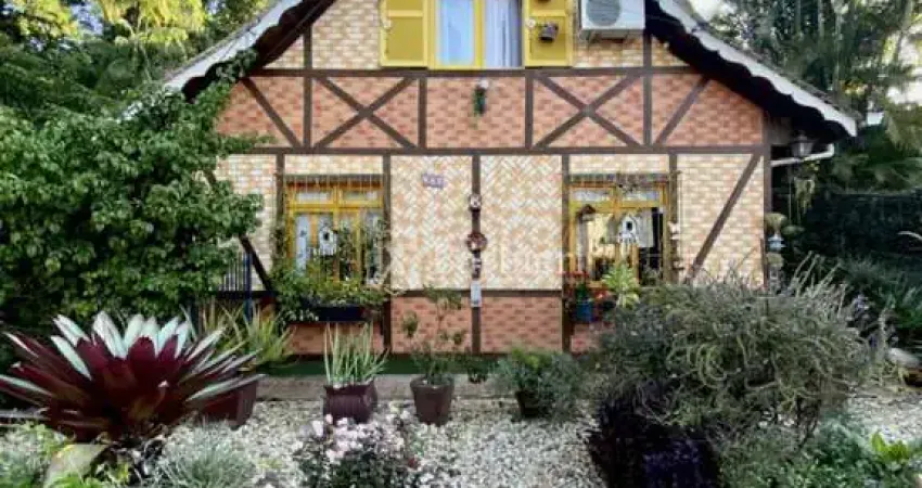 Casa com 4 quartos à venda no Velha, Blumenau 