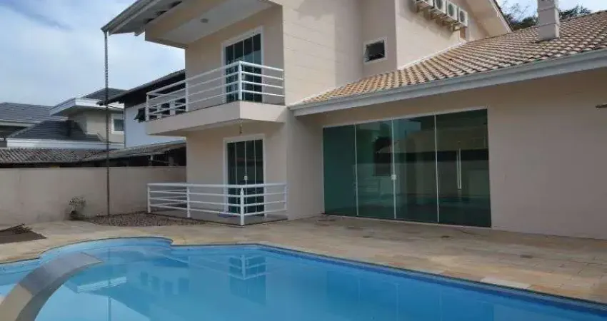 Casa em condomínio fechado com 3 quartos para alugar no Vorstadt, Blumenau