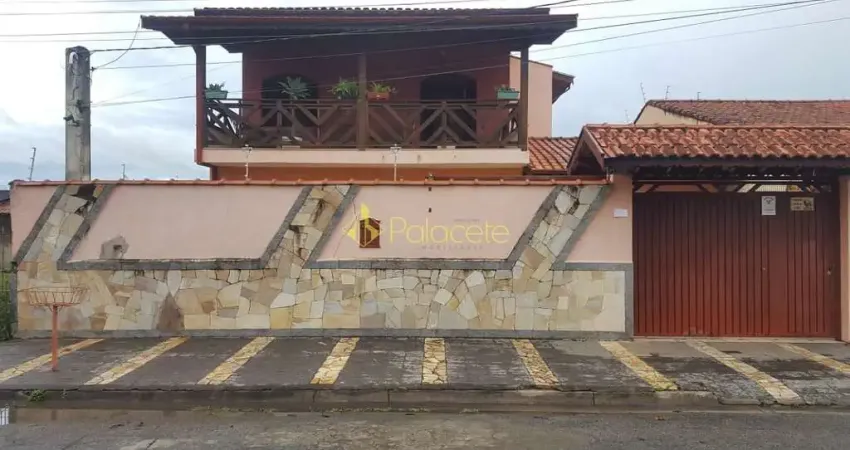 Casa à venda 3 Quartos, 1 Suite, 2 Vagas, 324M², Parque São Domingos, Pindamonhangaba - SP
