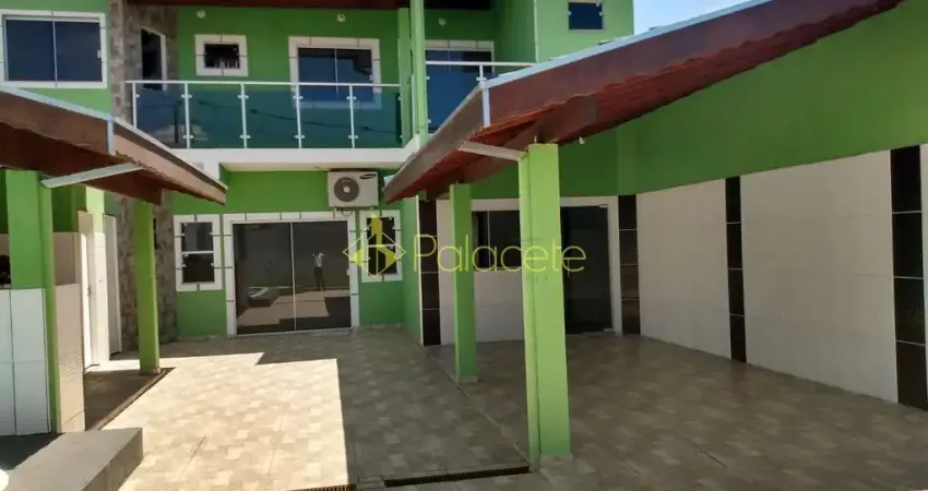 Casa à venda 3 Quartos, 1 Suite, 2 Vagas, 200M², Moreira César, Pindamonhangaba - SP