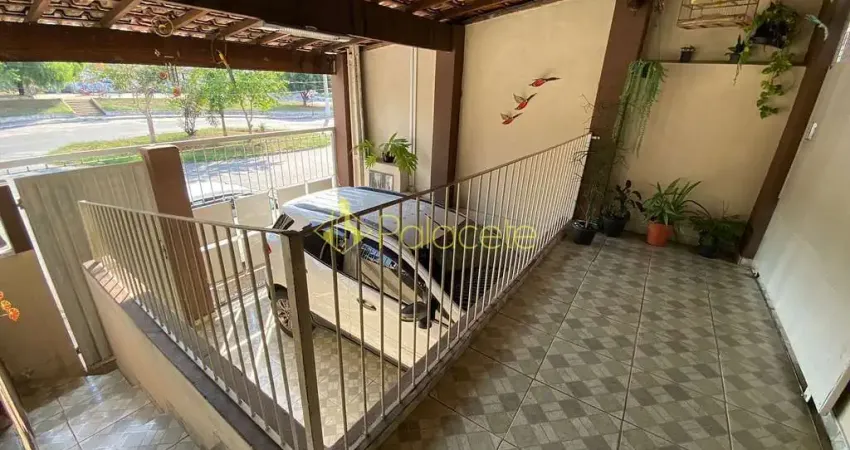 Casa à venda 4 Quartos, 1 Vaga, 250M², Jardim Baronesa, Taubaté - SP