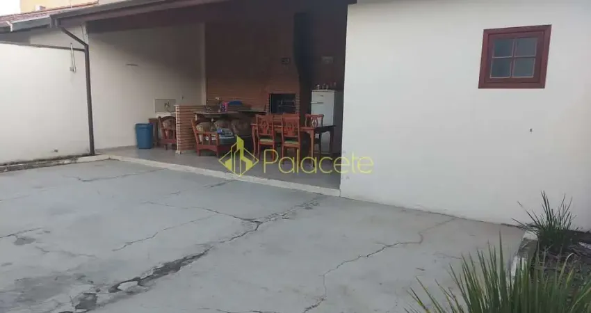 Casa à venda 3 Quartos, 1 Suite, 2 Vagas, 250M², Vila Suiça, Pindamonhangaba - SP