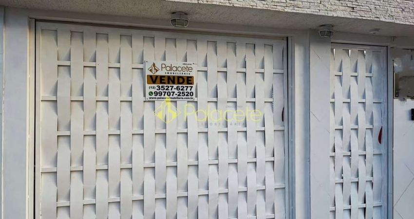 Casa à venda 3 Quartos, 2 Suites, 2 Vagas, 200M², Parque das Palmeiras, Pindamonhangaba - SP