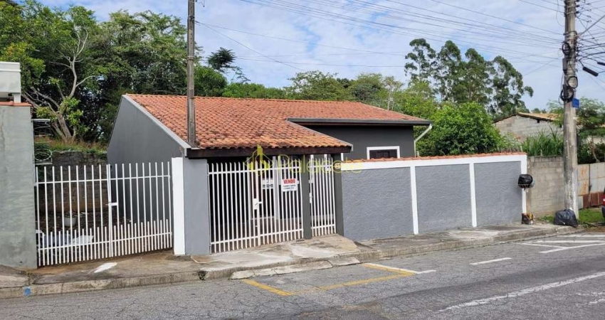 Casa à venda 3 Quartos, 1 Suite, 3 Vagas, 200M², Residencial e Comercial Cidade Morumbi, Pindamonha