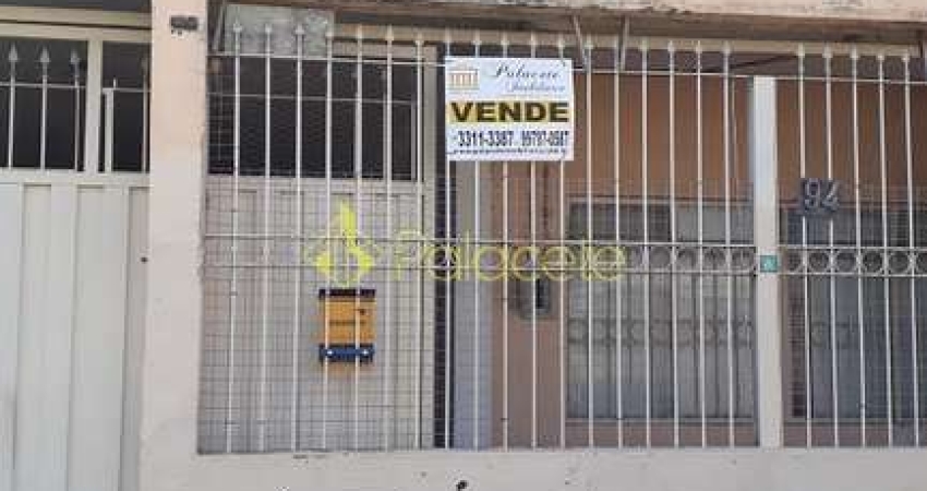 Casa à venda 2 Quartos, 2 Vagas, 199.3M², Chácara Tropical, Potim - SP