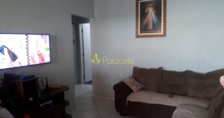 Casa à venda 2 Quartos, 1 Suite, 2 Vagas, Chácara Tropical, Potim - SP