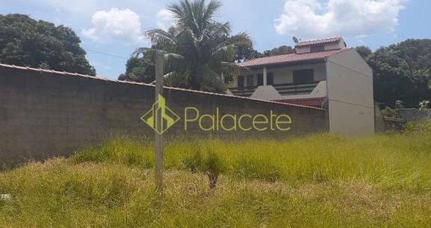 Casa à venda 3 Quartos, 1 Suite, 500M², Conjunto Residencial Araretama, Pindamonhangaba - SP