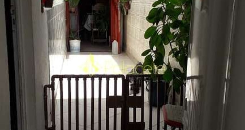 Casa à venda 3 Quartos, 1 Suite, 1 Vaga, 115M², Conjunto Residencial Araretama, Pindamonhangaba - S