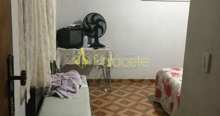 Casa à venda 3 Quartos, 1 Suite, 3 Vagas, 250M², Conjunto Residencial Araretama, Pindamonhangaba -