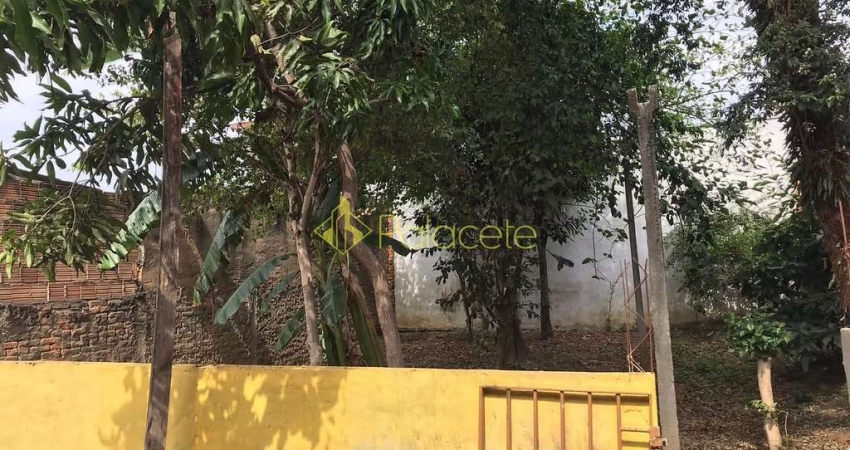 Casa à venda 2 Quartos, 244M², Vila Jaboticabeiras, Taubaté - SP