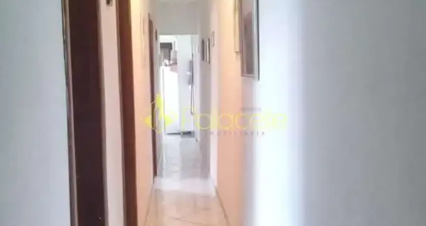 Casa à venda 3 Quartos, 1 Suite, 2 Vagas, 249.9M², Bosque da Princesa, Pindamonhangaba - SP