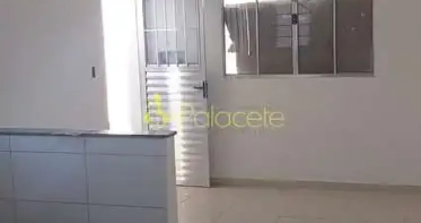 Casa à venda 2 Quartos, 2 Vagas, 125M², Conjunto Residencial Araretama, Pindamonhangaba - SP