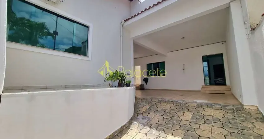 Casa à venda 4 Quartos, 4 Suites, 3 Vagas, 300M², Nova Guará, Guaratinguetá - SP