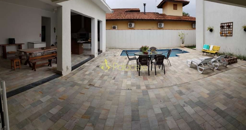 Casa à venda 3 Quartos, 3 Suites, 4 Vagas, 700M², Socorro, Pindamonhangaba - SP | COLONIAL VILLAGE