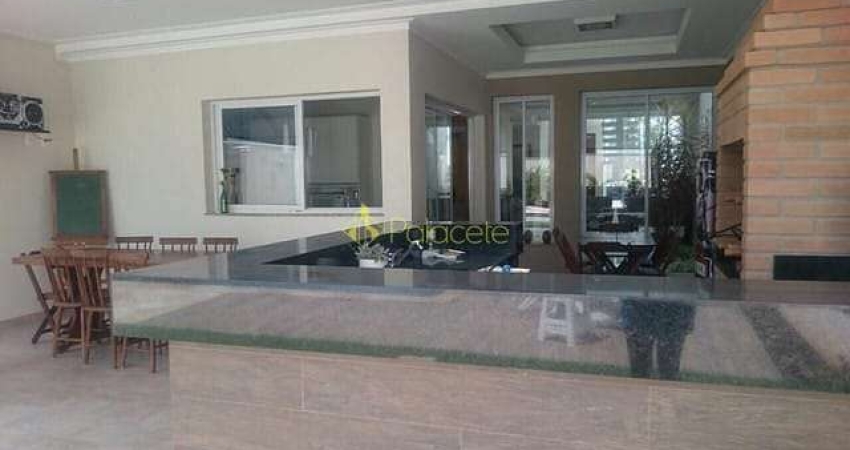 Casa à venda 3 Quartos, 3 Suites, 4 Vagas, 390M², Loteamento Residencial Campos do Conde II, Tremem