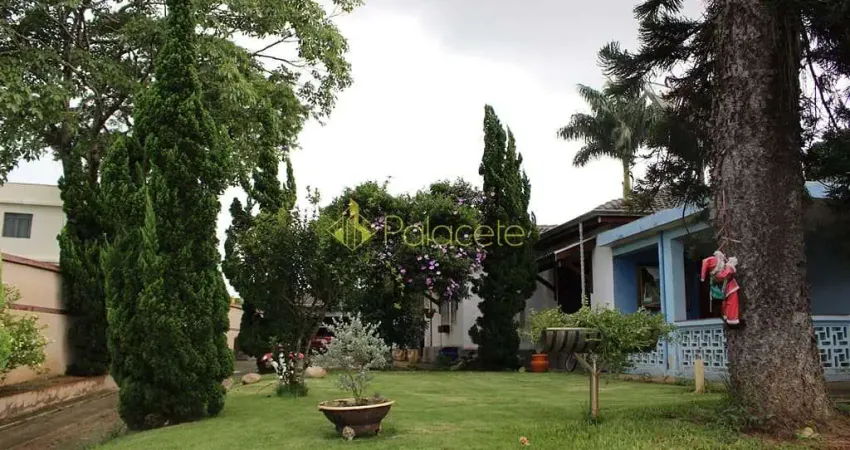 Casa à venda 6 Quartos, 2 Suites, 1256.52M², Santana, Pindamonhangaba - SP