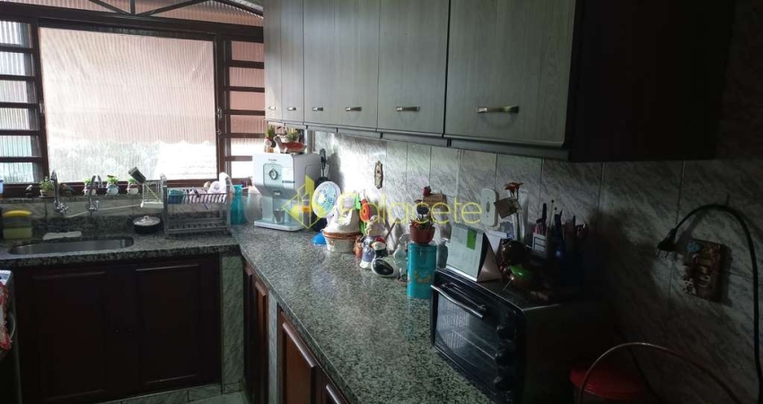 Casa à venda 3 Quartos, 1 Suite, 6 Vagas, 1853M², São Geraldo, Aparecida - SP