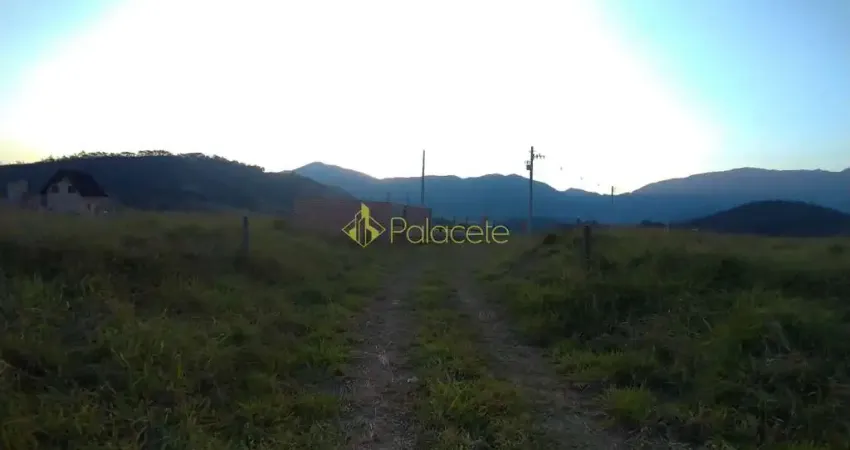 Chácara / sítio à venda no Piracuama, Pindamonhangaba 