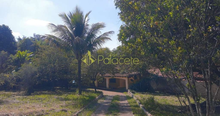 Chácara à venda 3 Quartos, 4 Vagas, 2500M², Piracangaguá, Taubaté - SP