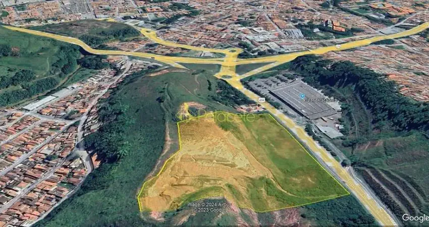 Terreno de 35.710,56 m² em Frente ao Spani Atacado em Guaratinguetá, Ideal para Empreendimentos de