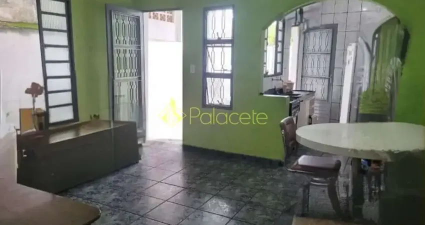 Casa com 2 Quartos, Amplo Quintal e Potencial de Valorização no Jardim Rosely – Oportunidade Imperd
