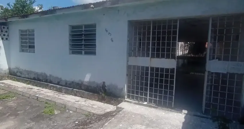 Casa com 2 quartos à venda na Avenida General San Martin, Cordeiro, Recife