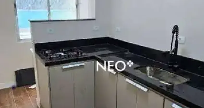 Apartamento térreo para alugar no Embaré em Santos – 2 dormitórios, reformado, pronto para morar