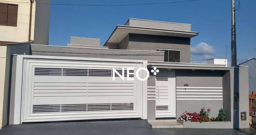 Sobrado com 3 dormitórios à venda, 165 m² por R$ 910.000,00 - Centro - São José do Rio Pardo/SP