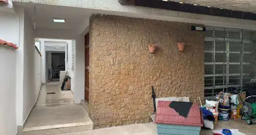 Sobrado com 4 dormitórios à venda, 167 m² por R$ 1.250.000,00 - Boqueirão - Santos/SP
