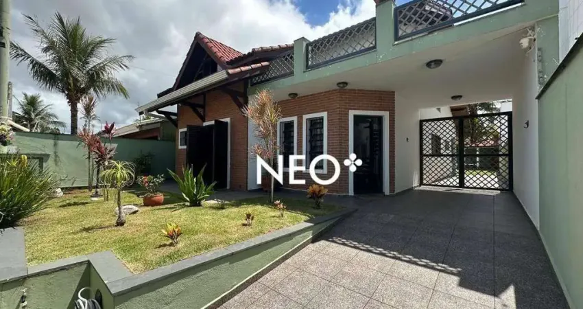 Casa com 3 dormitórios à venda, 163 m² por R$ 699.000,00 - Estância Balneária Maria Helena Novaes - Peruíbe/SP