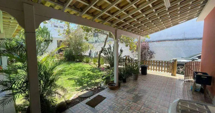 Casa com 3 dormitórios à venda, 600 m² por R$ 2.600.000,00 - São Cristóvão - Cabo Frio/RJ