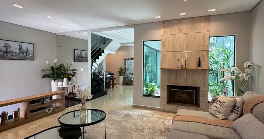 Belissimo sobrado com 4 quartos sendo 3 suítes e piscina aquecida no parque dos pássaros