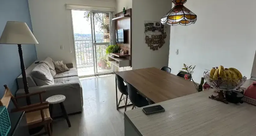 Apartamento com três dormitórios planejados sendo um suíte em andar alto e vista privativa