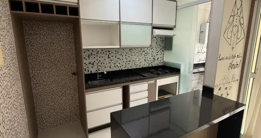 Ótimo apartamento semi mobiliado com dois dormitórios na Avenida Dom Jaime