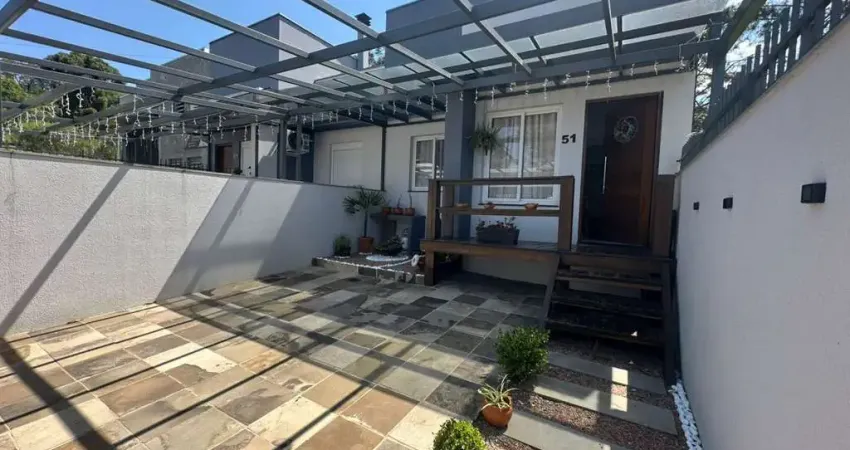 Casa com 3 dormitórios semimobiliada em Ana Rech, Caxias do Sul - Venda