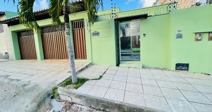 Casa com 3 quartos para alugar na Rua Maria Quitéria, 3597, Candelária, Natal
