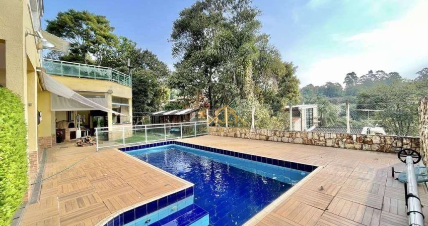 Casa com 4 quartos sendo 3 suítes à Venda R$ 1.860.000 - 494 m² - Condomínio Vila Verde Transurb - Cotia/SP