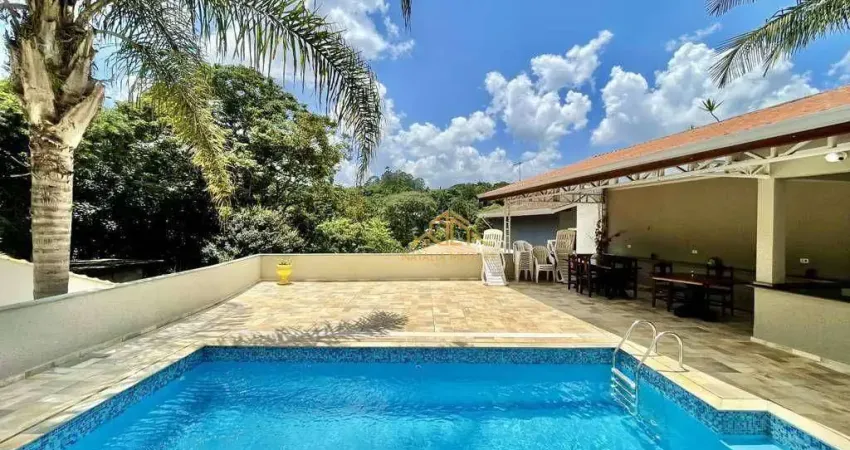 Casa com 3 quartos à venda, de 215 m² por R$ 1.200.000 - Granja Carneiro Viana - Cotia/SP