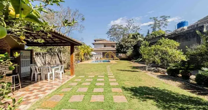 Casa Mobiliada, porteira fechada com 7 quartos à venda, 420 m² por R$ 1.490.000 - Chácara Recanto Verde - Cotia/SP