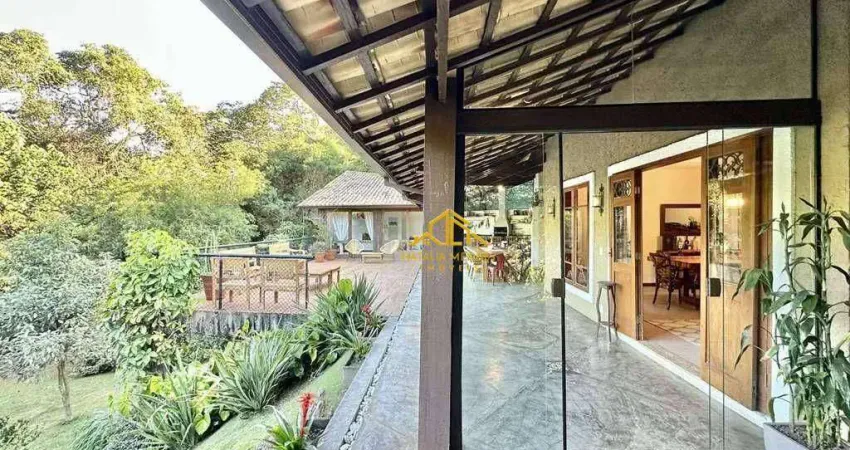 Casa com 3 dormitórios à venda, 355 m² por R$ 2.500.000,00 - Chácara dos Lagos - Carapicuíba/SP