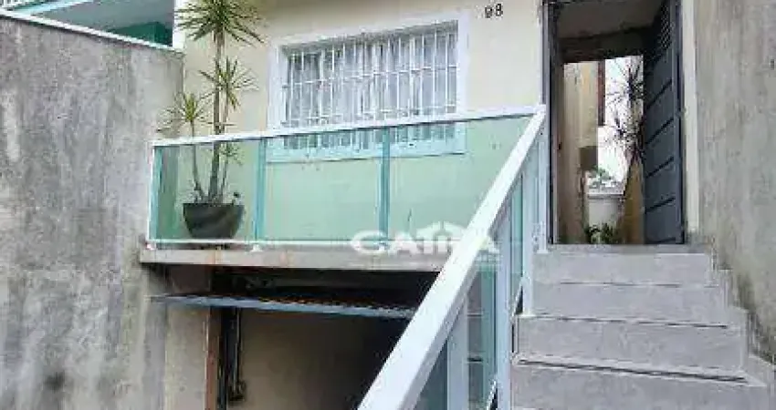Sobrado com 03 quartos e 07 vagas á venda no Parque do Carmo